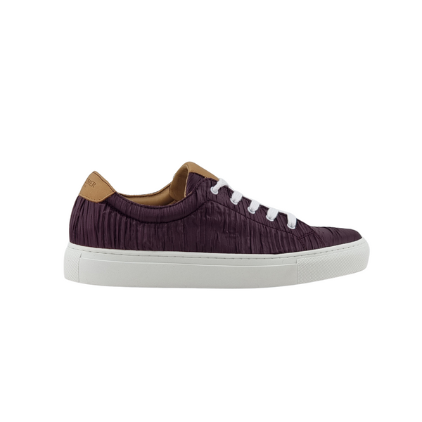 GARNET PLEATED LACES